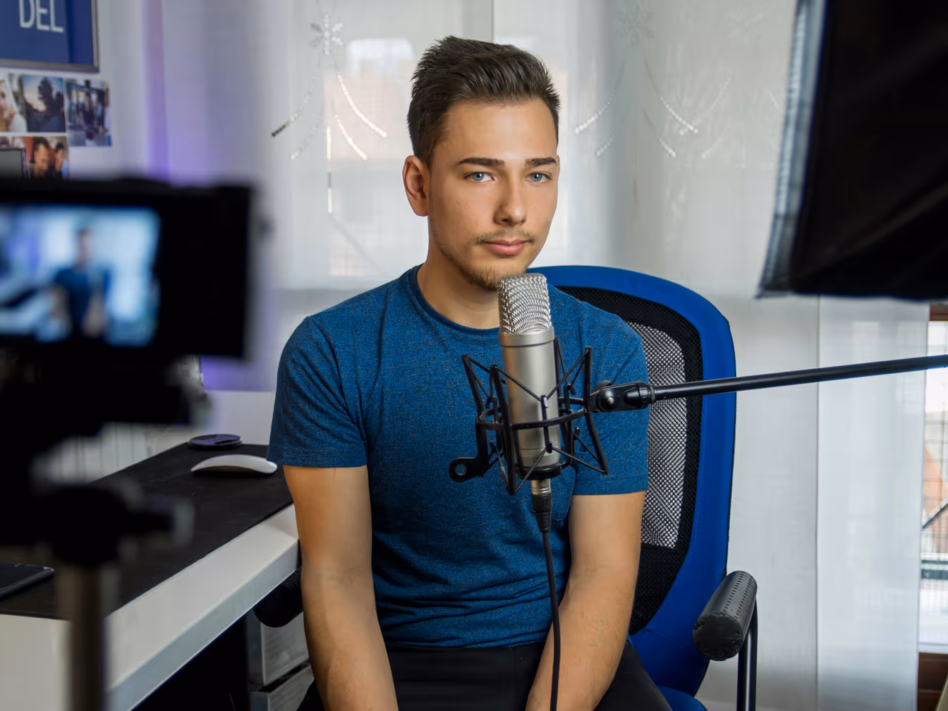 Content Creator Taxes in Canada: YouTube, Twitch, Patreon, and OnlyFans Income